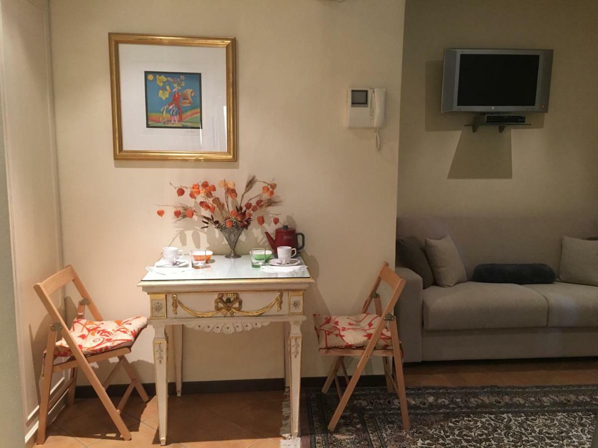 Villa Castiglioni Apartment Laglio Esterno foto